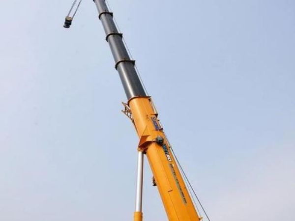 大祥区吊车出租电话_中地区吊车出租吊装工作人员安全错施